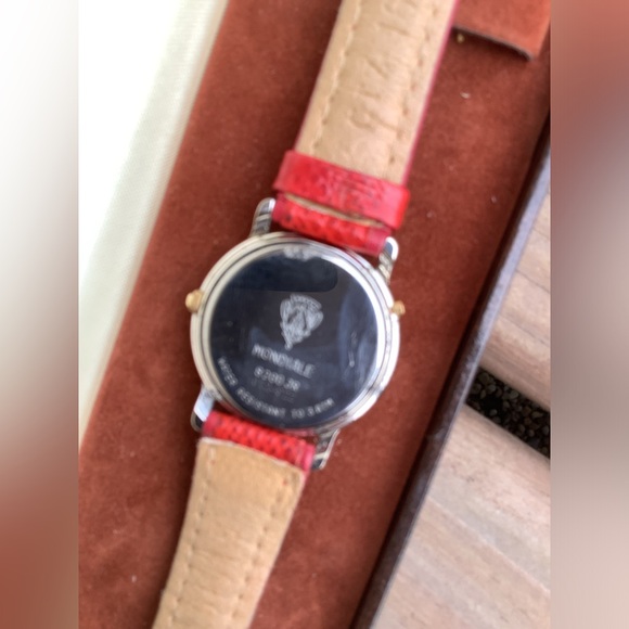Ladies GUCCI nice dressy watch ??? main image 4